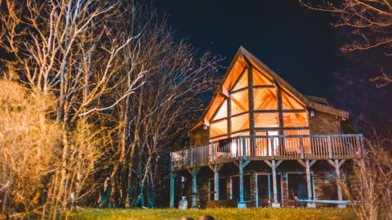 İSTANBUL’DA KİRALIK HAFTA SONU EVLERİ & VİLLALAR