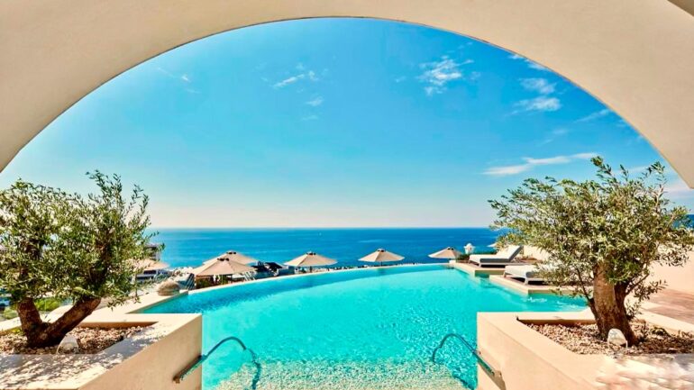 RODOS ADASI’NDA NEREDE KALINIR? EN GÜZEL RODOS OTELLERİ